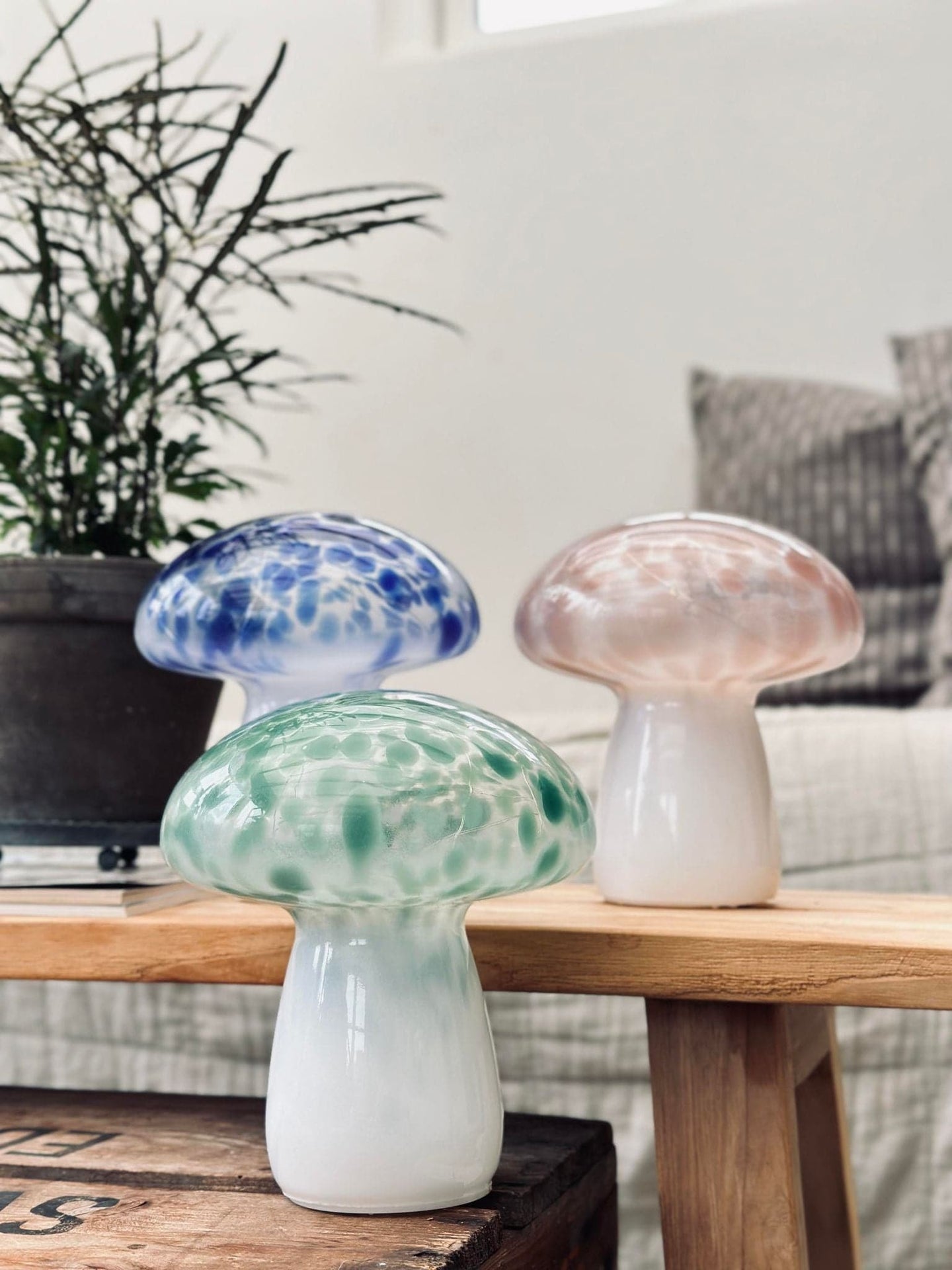 MUSHROOM Lampe m. LED – Rosa mundblæst glas - VIAMAJA.DK