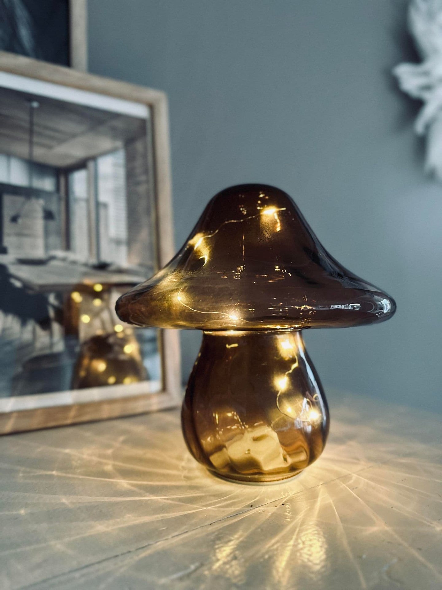 MUSHROOM Lampe med LED 18cm - Mørk brun - VIAMAJA.DK