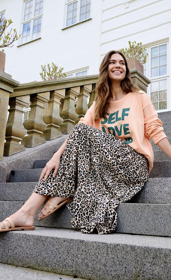 Nederdel med smock – Leopard - VIAMAJA.DK