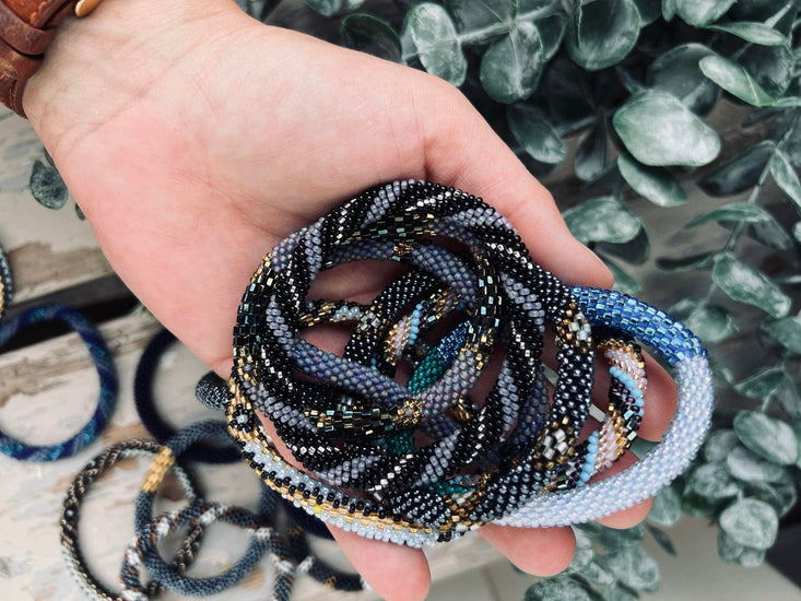 Nepal armbånd - Blue mix - VIAMAJA.DK