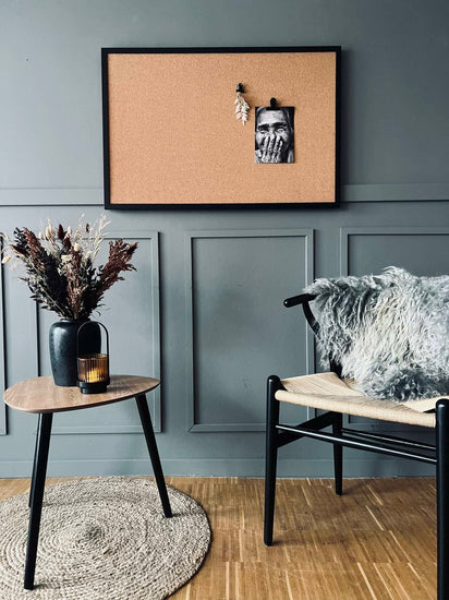 Opslagstavle kork 60x90 i kraftig sort ramme - VIAMAJA.DK