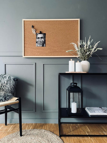 Opslagstavle kork 60x90 med kraftig ramme - Natur - VIAMAJA.DK