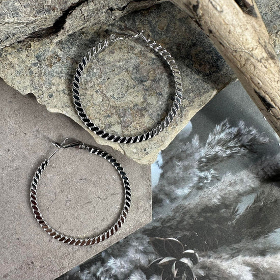 Øreringe Hallie twist hoop - 18K forgyldt - VIAMAJA.DK