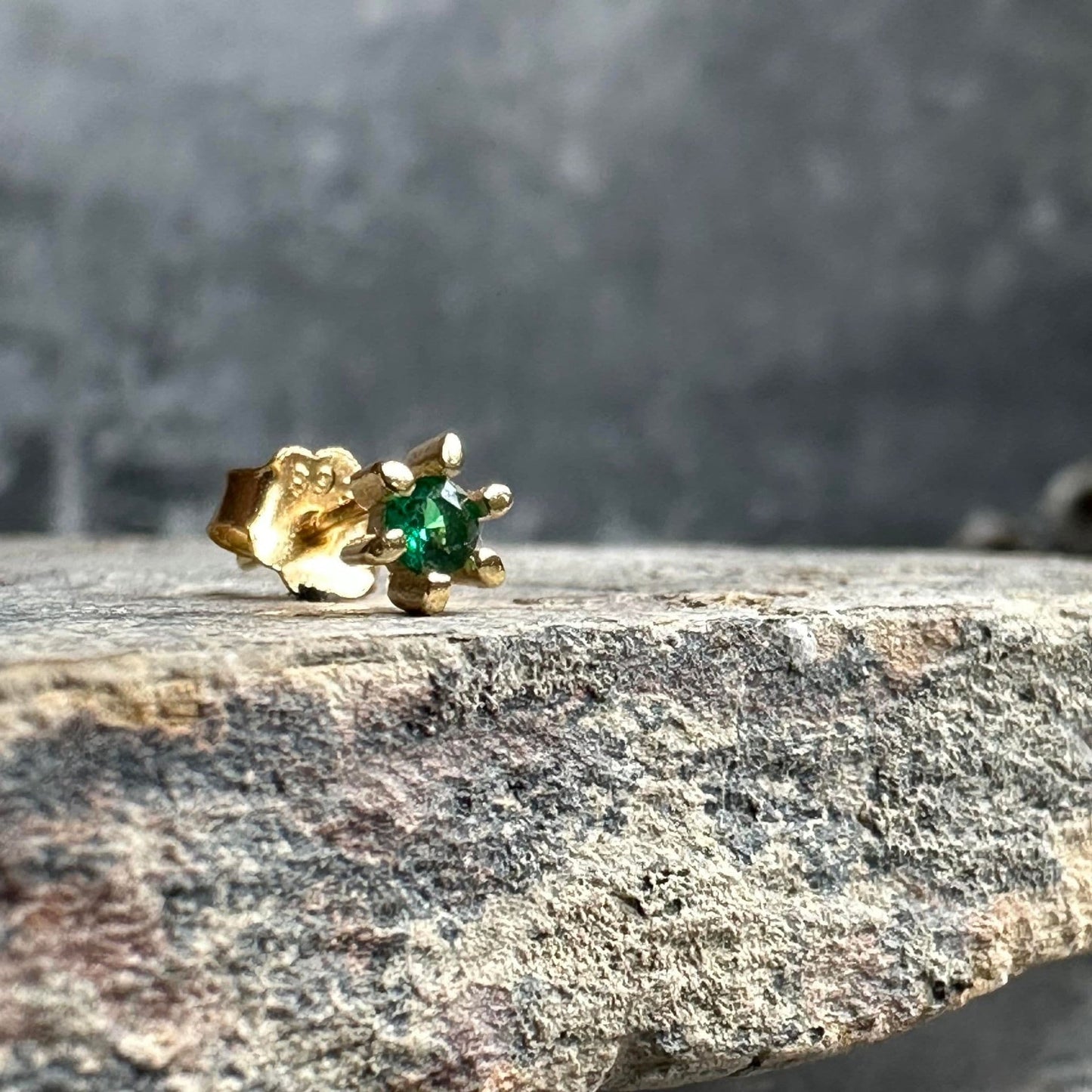 Ørestik Single GIA Emerald 18K forgyldt - 1 stk - VIAMAJA.DK