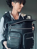 Oversize crossbody - FINA svart lær