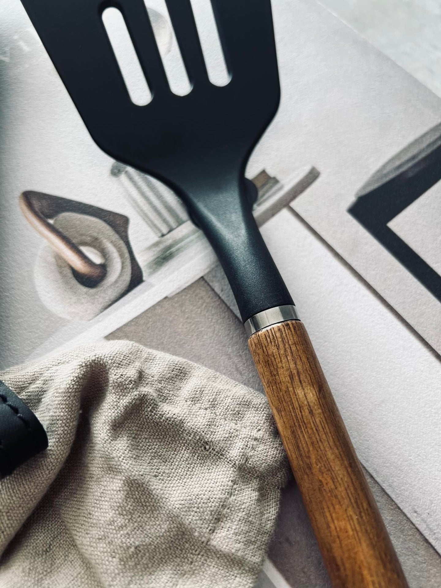 Paletkniv med håndtag i akacia - VIAMAJA.DK