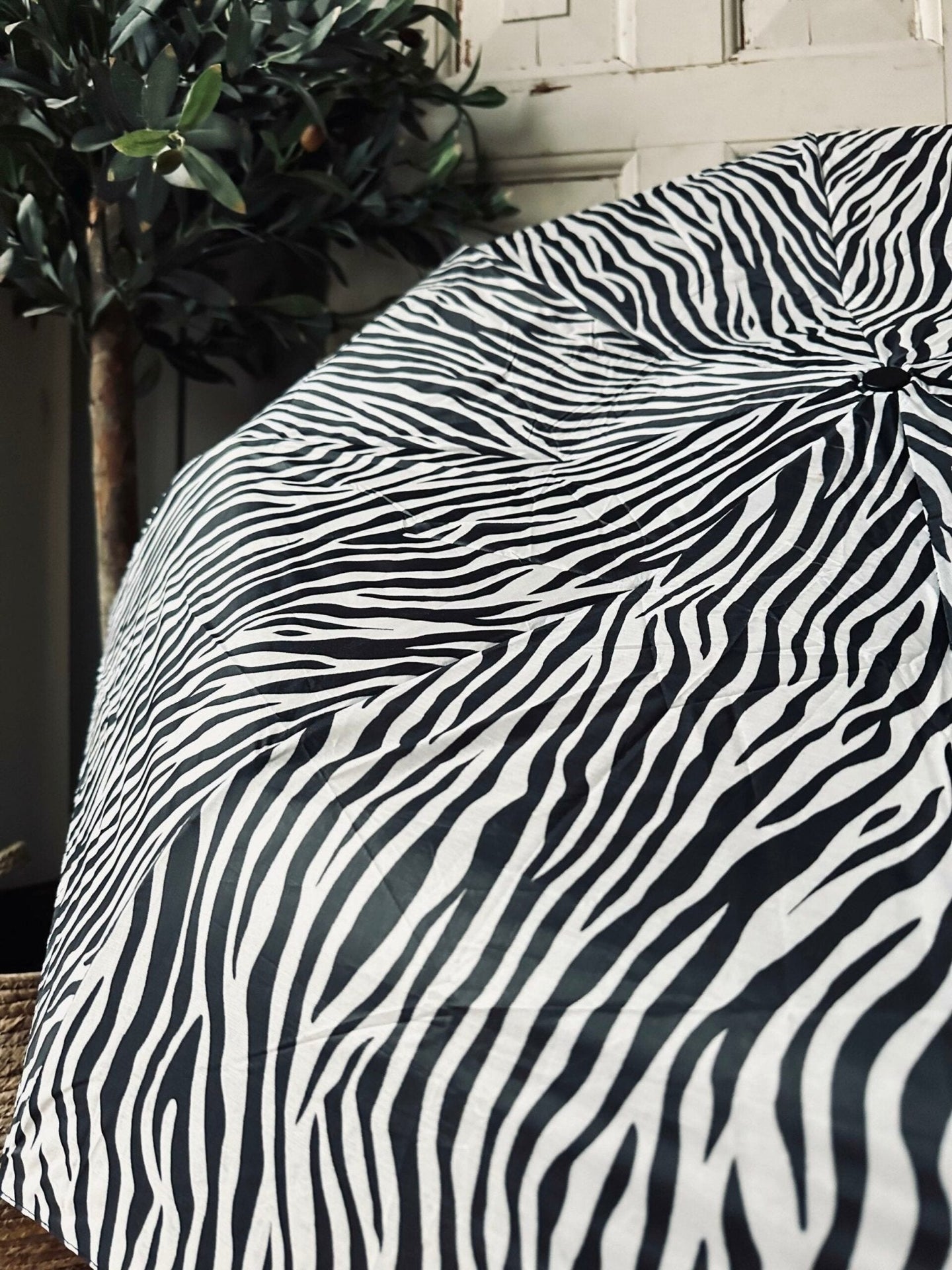 Paraply – Zebra - VIAMAJA.DK