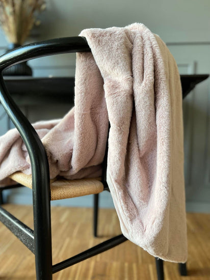 Plaid i blød kvalitet - Rose - VIAMAJA.DK