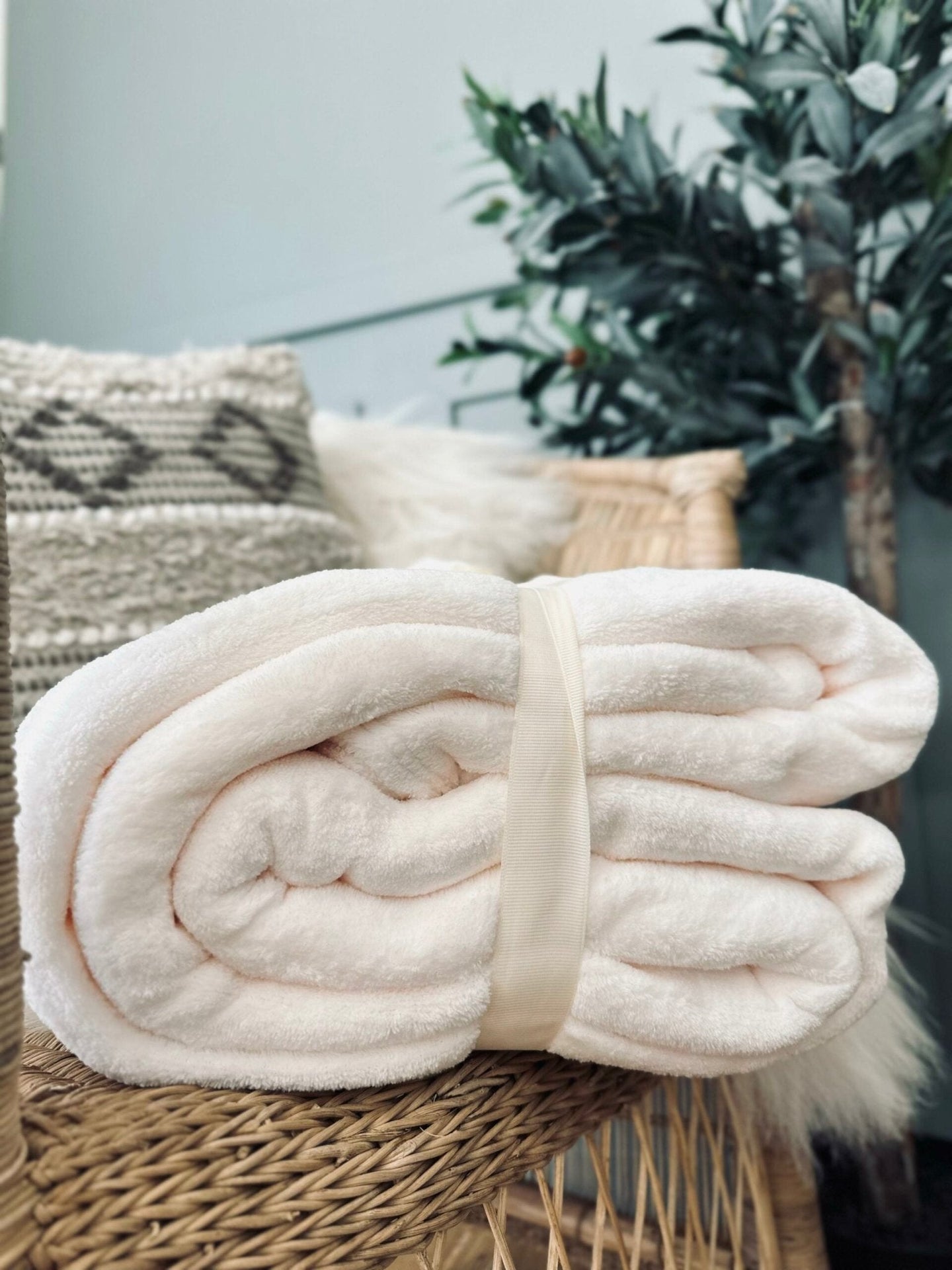 Plaid i fleece kingsize – White 180×230 - VIAMAJA.DK