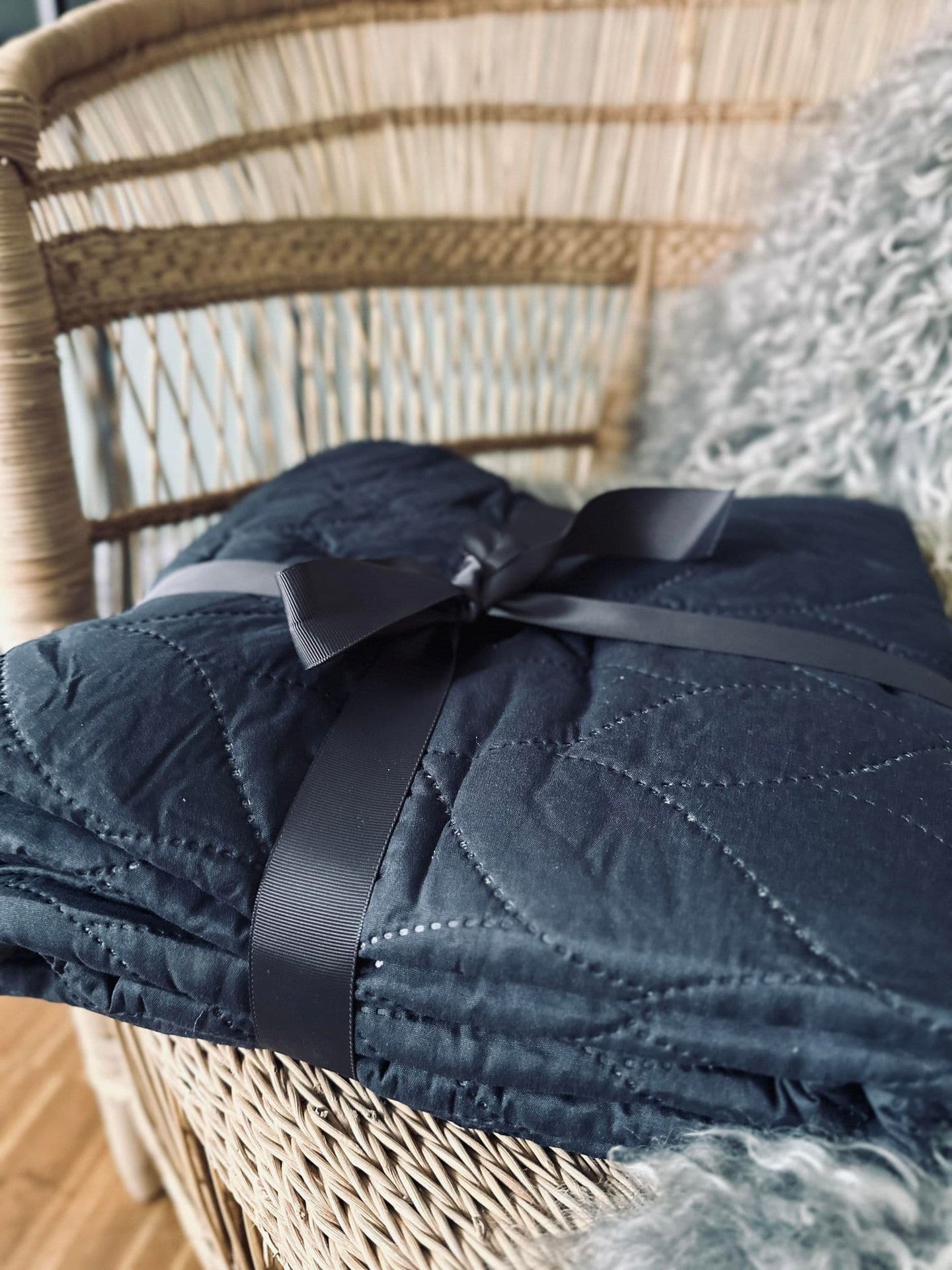 Plaid / sengetæppe – Quilt Navy 200x220cm - VIAMAJA.DK