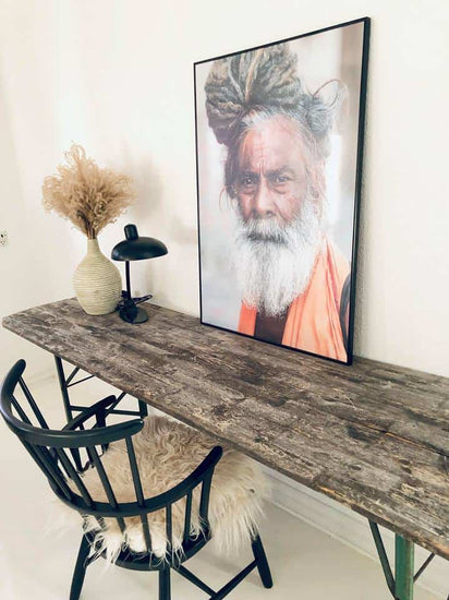 Plakat - mand med orange -70x100 - VIAMAJA
