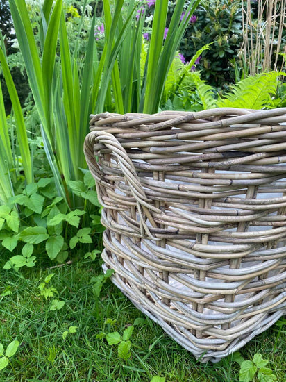 Plantekurv - Grå Rattan - Stor - VIAMAJA.DK