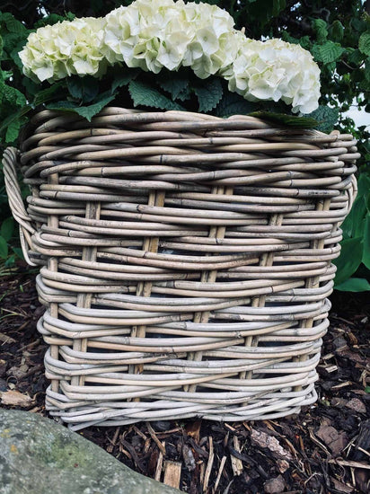 Plantekurv - Grå Rattan - Stor - VIAMAJA.DK