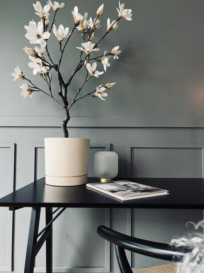 Potte i beton look - Vandingssystem i bunden - Beige - VIAMAJA.DK