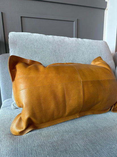 Pude Cognac 35x60cm - Mat cognac - VIAMAJA.DK