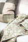 Quilt grøn m/faded rose paisley - VIAMAJA.DK