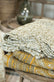 Quilt gul paisley og blomsterstriber - Boheme - VIAMAJA.DK
