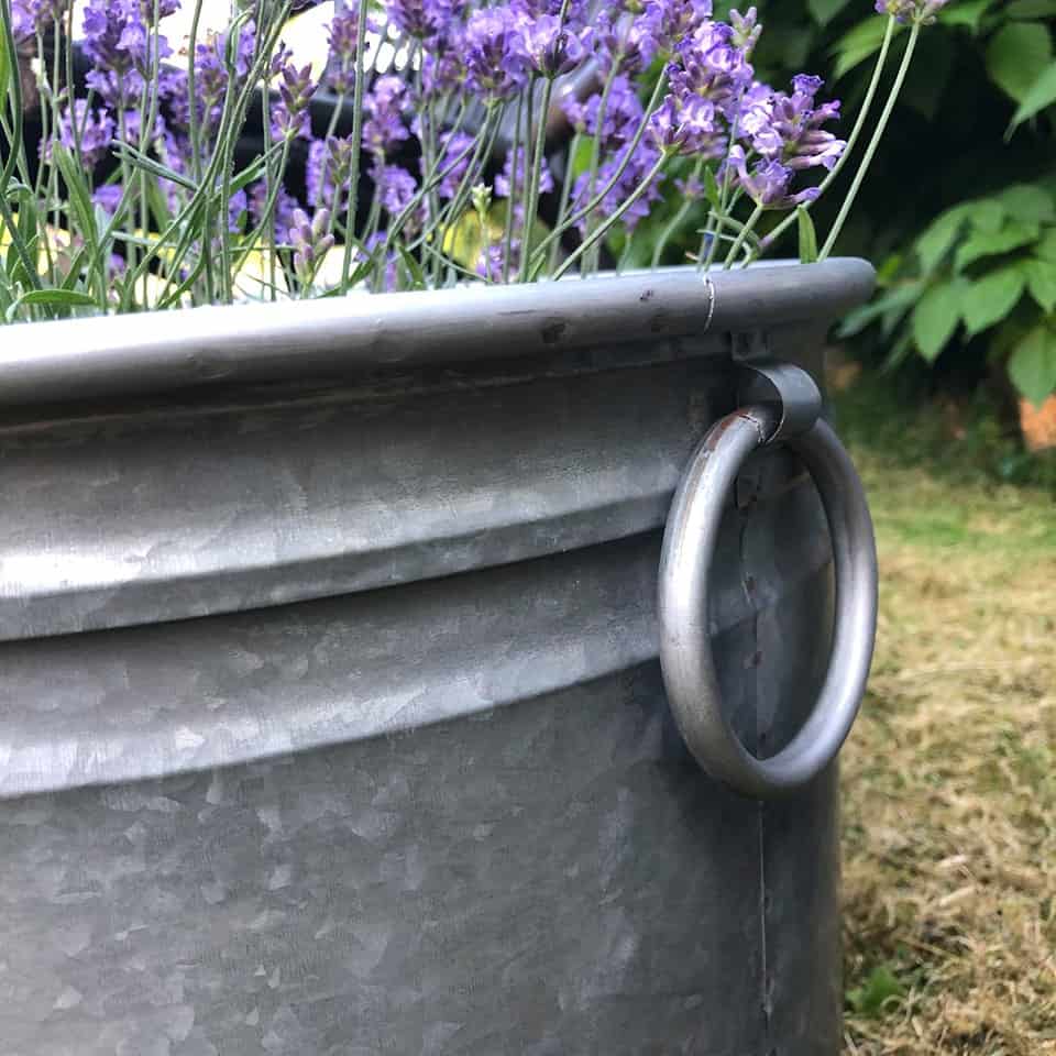 Rustik blomsterbalje i zink - Lille - VIAMAJA