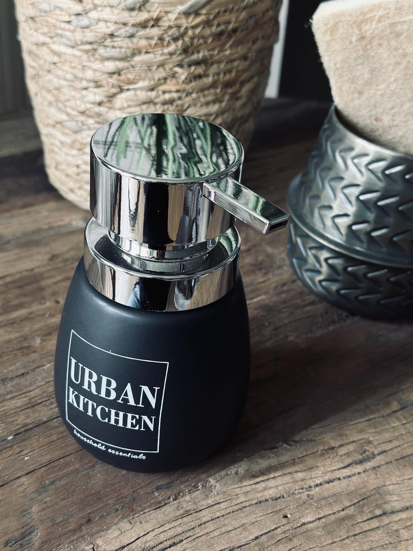 Sæbedispenser KITCHEN - Sort - VIAMAJA.DK