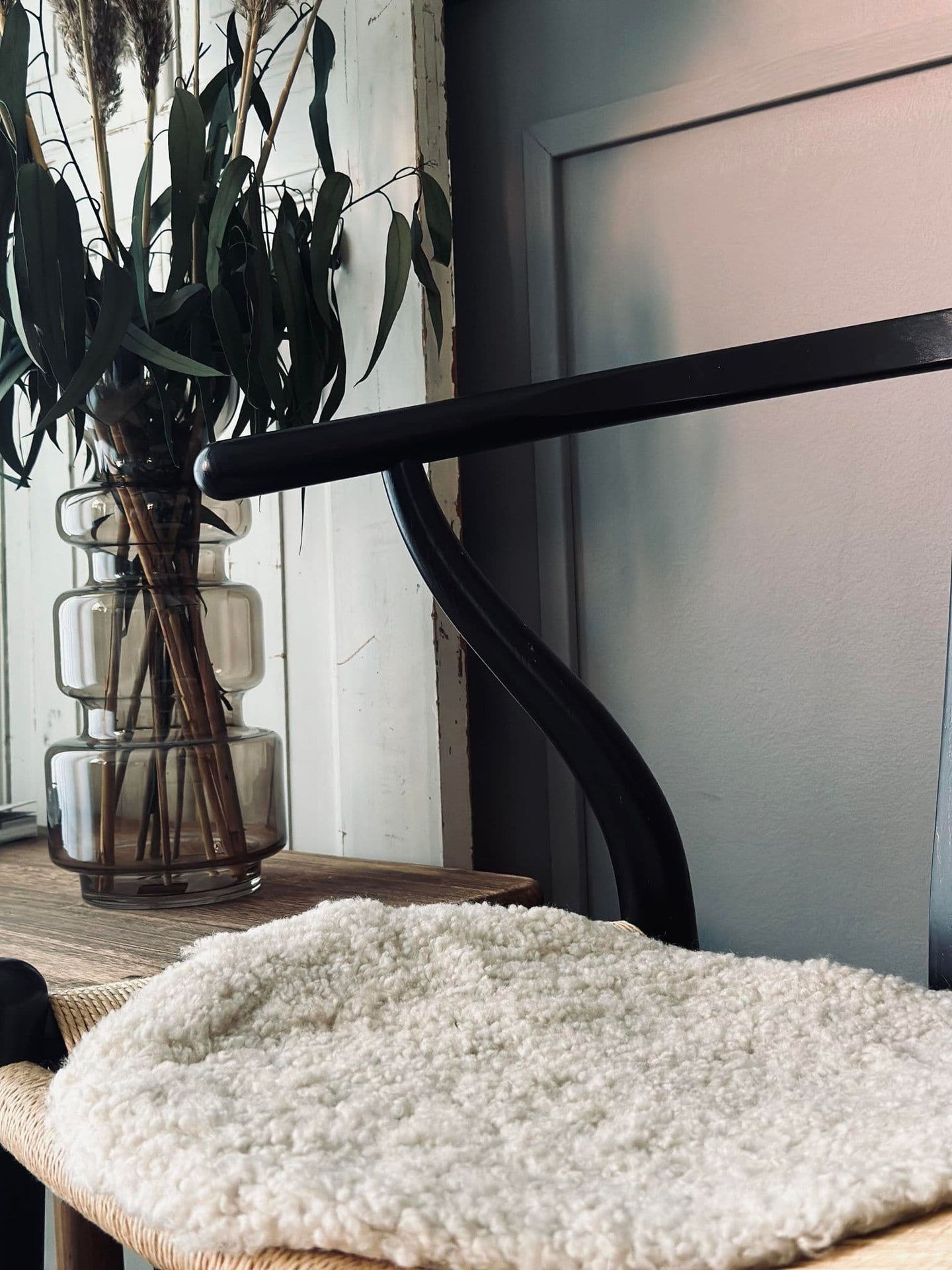 Sædeskind med tætte krøller - Sand - VIAMAJA.DK