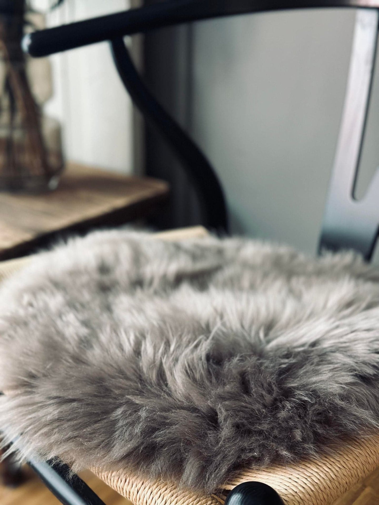 Sædeskind Ø 33cm - Mocca lammeskind - VIAMAJA.DK