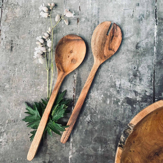 Salatbestik i olieret akacia træ - VIAMAJA.DK
