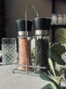Salt- og peppersett i holder