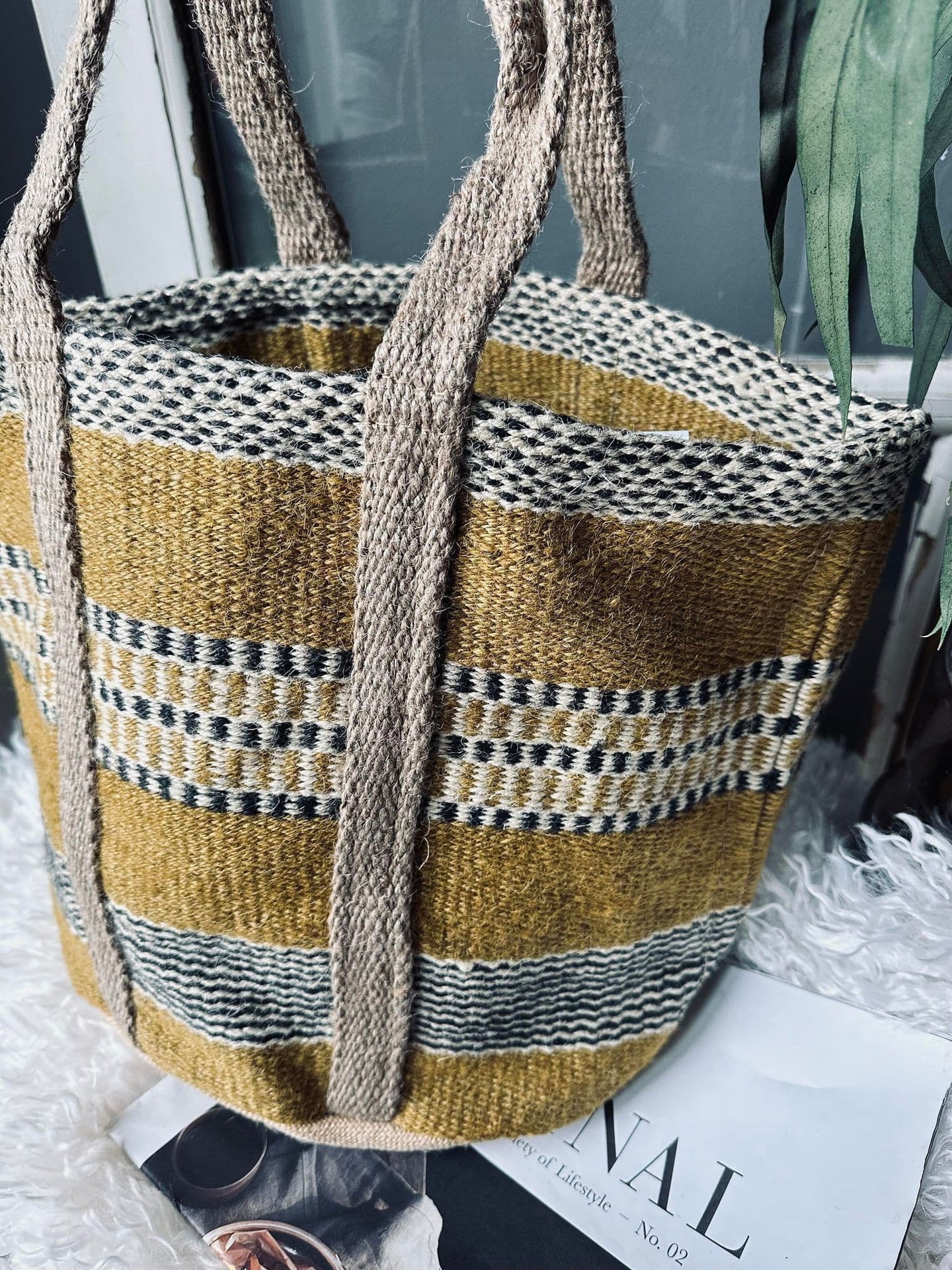Shopper i kraftig Jute - Sennep - VIAMAJA.DK