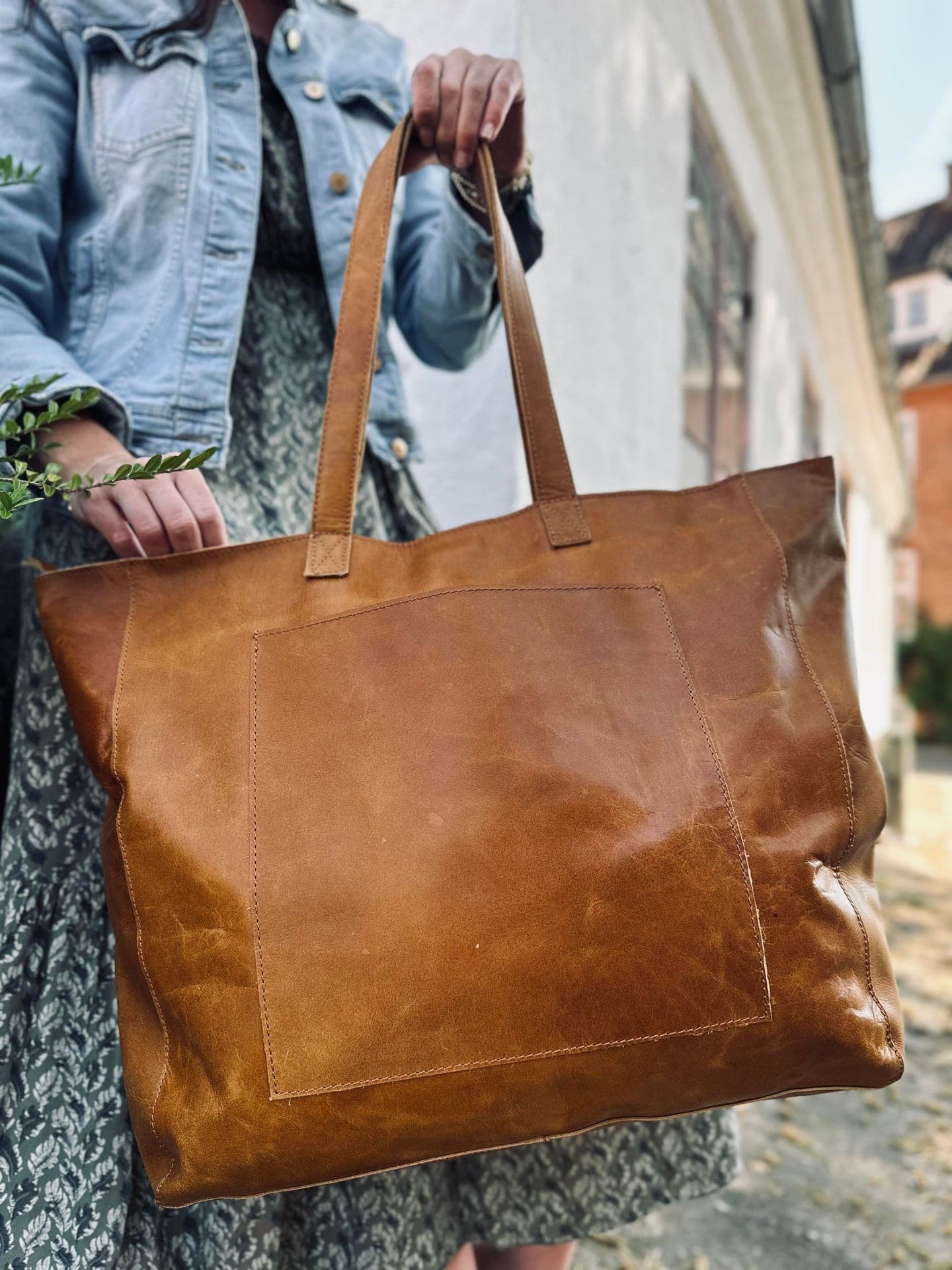 Shopper XL OLINE Cognac – Bøffellæder - VIAMAJA.DK