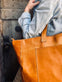 Shopper XL OLINE Cognac – Bøffellæder - VIAMAJA.DK