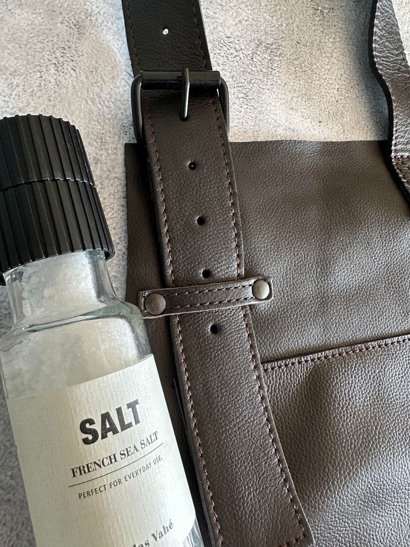 Skindforklæde – Brun bøffellæder - VIAMAJA.DK