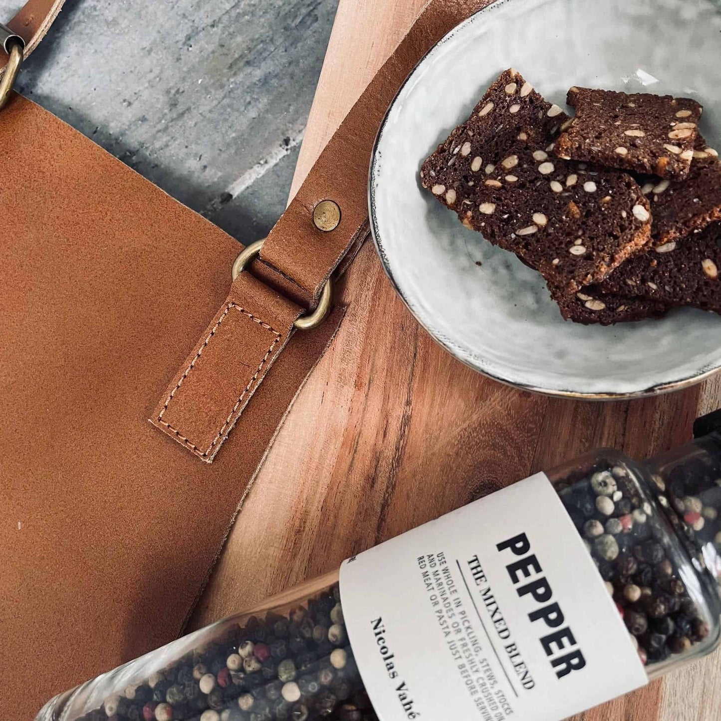 Skindforklæde – Cognac bøffellæder - VIAMAJA.DK