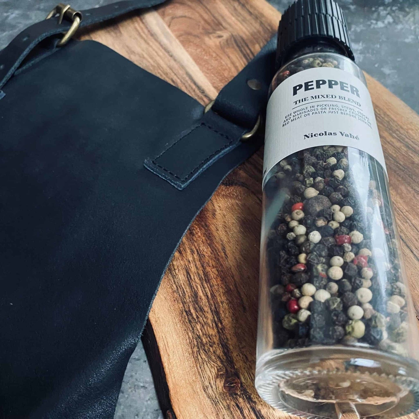 Skindforklæde - Sort bøffellæder - VIAMAJA.DK