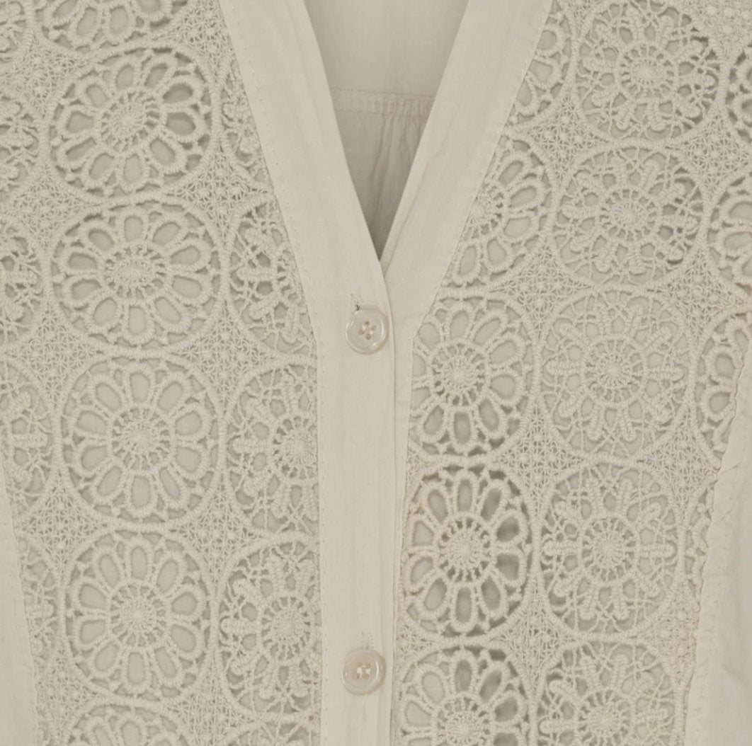 Skjorte Celina med broderi – Beige - VIAMAJA.DK