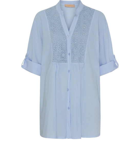 Skjorte Celina med broderi – Blue - VIAMAJA.DK
