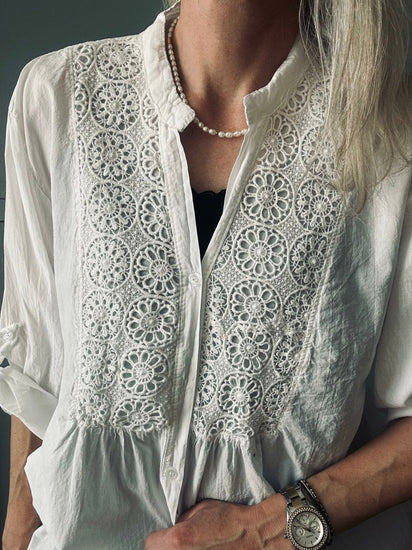 Skjorte Celina med broderi – White - VIAMAJA.DK