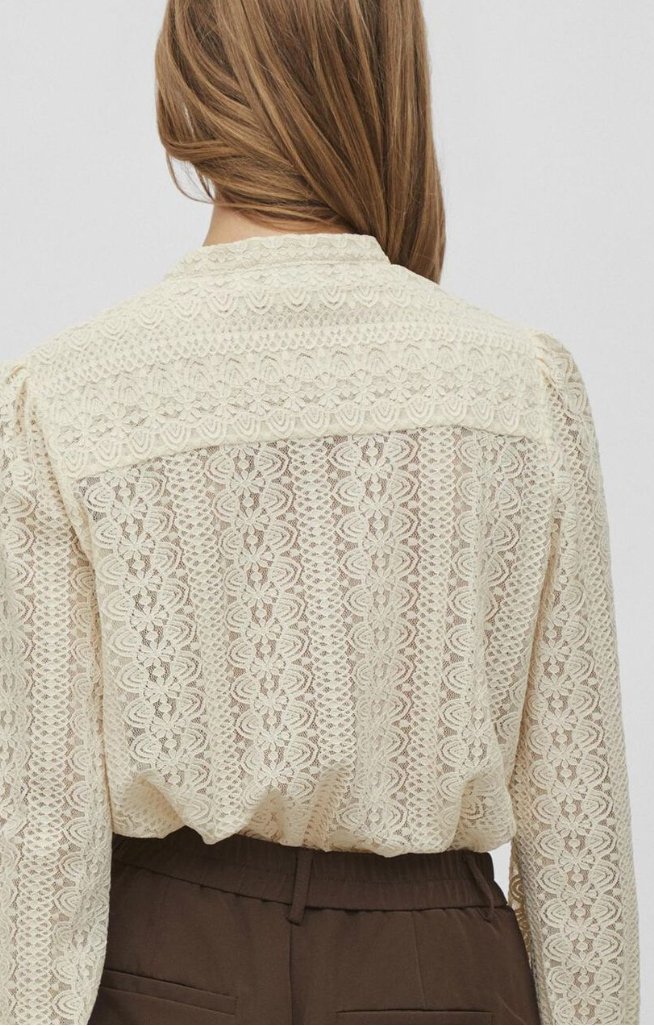 Skjorte med blonde Off - white - VIAMAJA.DK