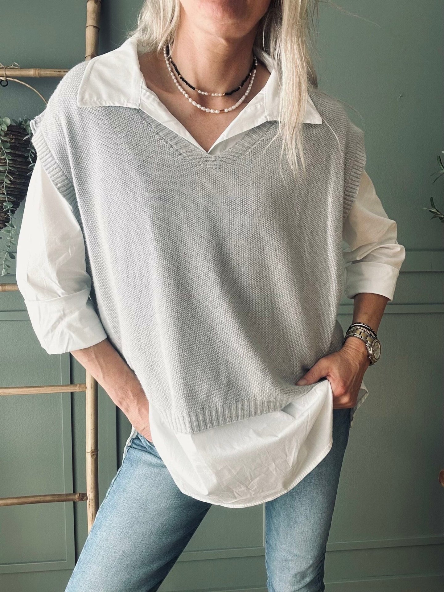 Skjorte med vest – Onesize Norah grey - VIAMAJA.DK