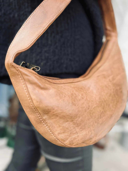 Skuldertaske CELIA Chestnut – blød og kraftig - VIAMAJA.DK