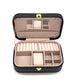 Smykkebox i sort quilt - VIAMAJA.DK