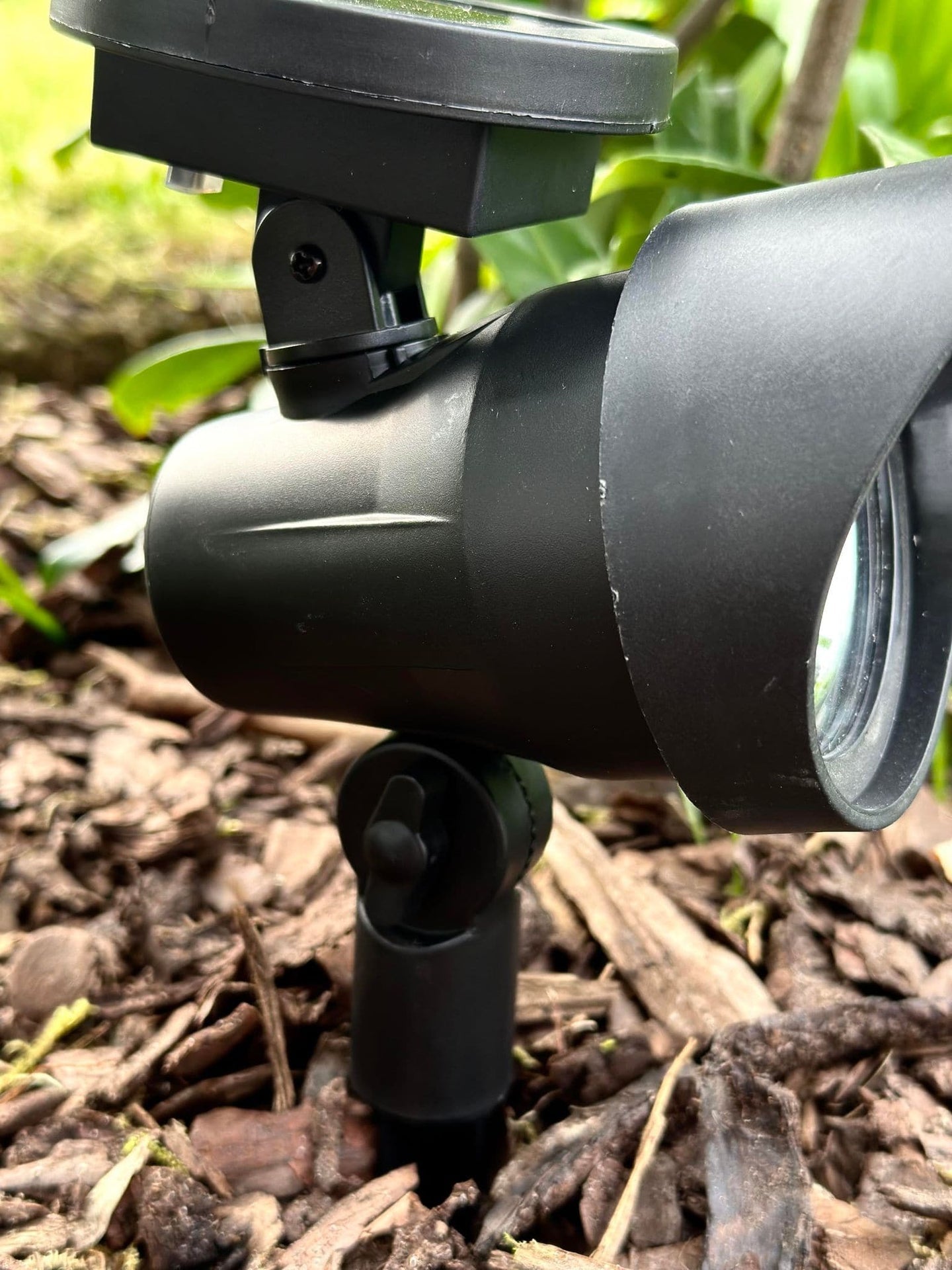 Solcelle lampe med jordspyd - Justerbar - VIAMAJA.DK