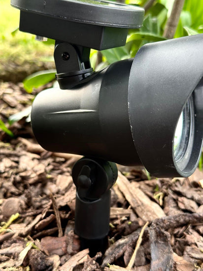Solcelle lampe med jordspyd - Justerbar - VIAMAJA.DK