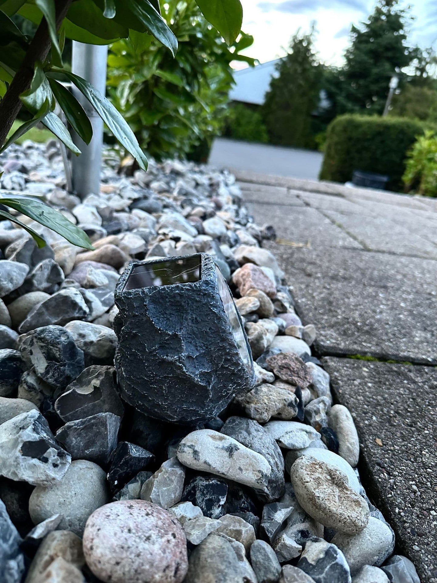 Stone med solceller - Grå - VIAMAJA.DK