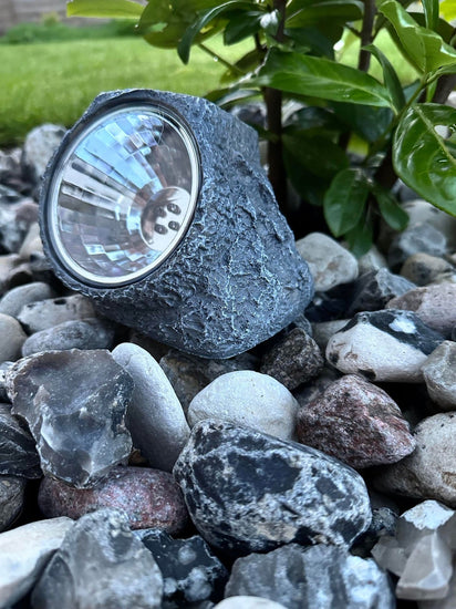 Stone med solceller - Grå - VIAMAJA.DK