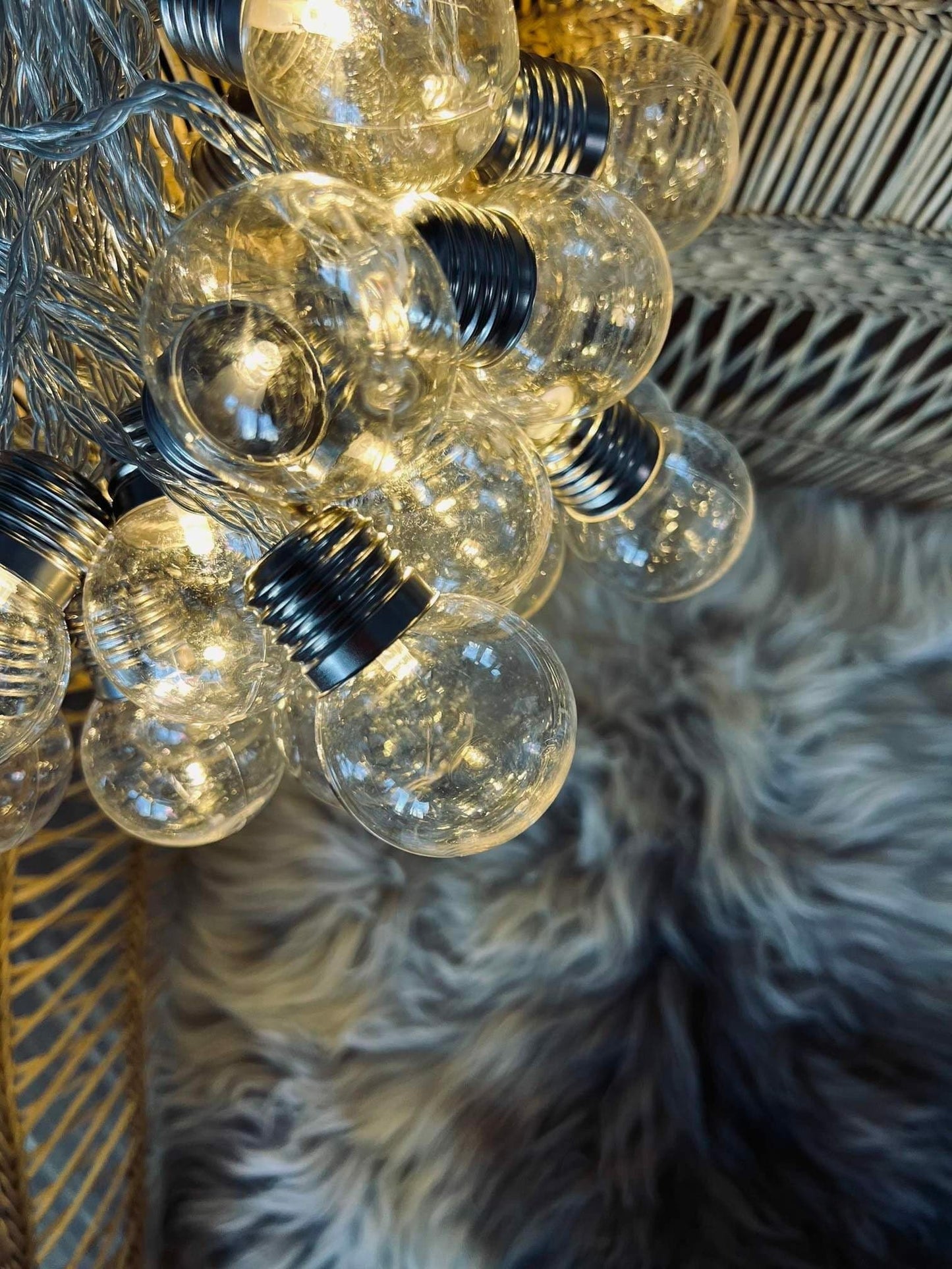Stor Lyskæde med 50 LED pære og farveskift - Godkendt til inde og ude - VIAMAJA.DK