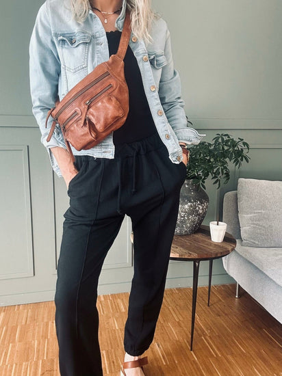 Sweatpants Mary Black - VIAMAJA.DK