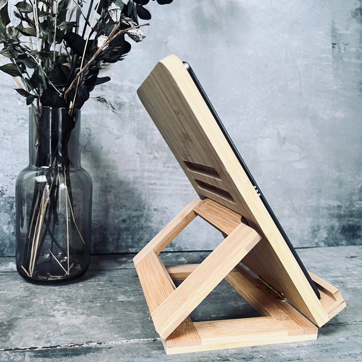 Tablet holder - God til kogebøger - VIAMAJA.DK