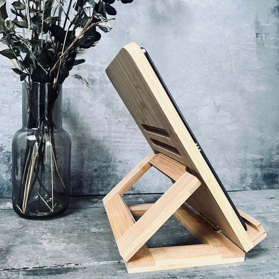 Tablet holder - God til kogebøger - VIAMAJA.DK