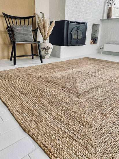 Tæppe i flettet natur jute - 240x180 cm - VIAMAJA.DK