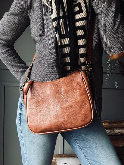 Taske Dicte walnut m. 2 taskeremme - VIAMAJA.DK
